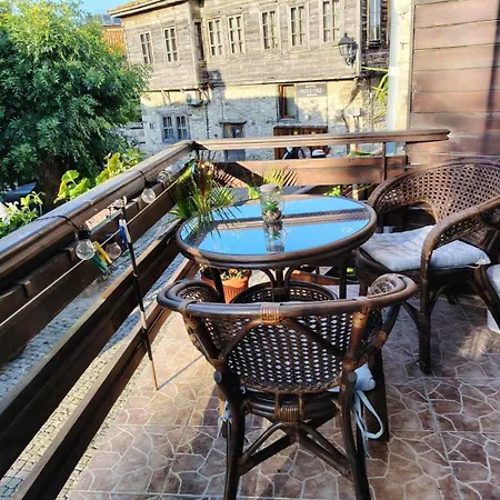 жужа Несебър